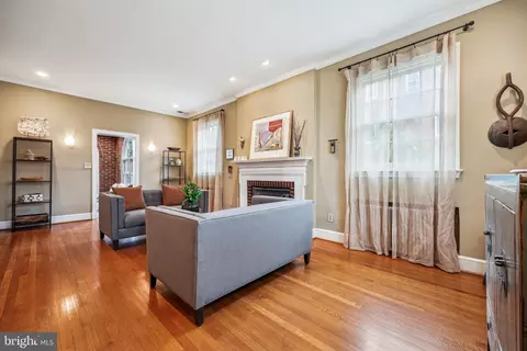 Living - 9014 Fairview Rd, Silver Spring, MD 20910 photo 1 of 5