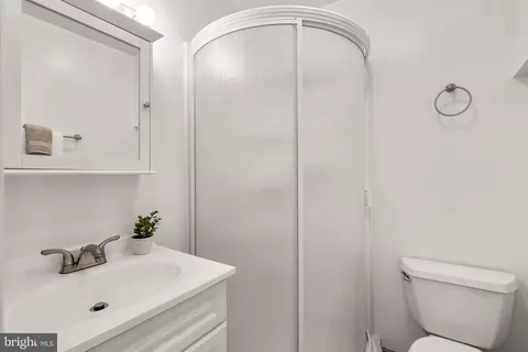 Bath - 122 Hamilton Ave, Silver Spring, MD 20901 photo 5 of 5