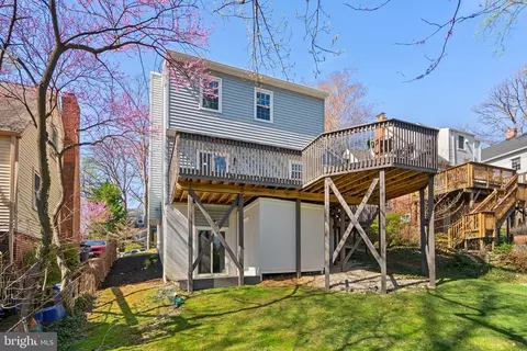 Exterior - 122 Hamilton Ave, Silver Spring, MD 20901 photo 8 of 10
