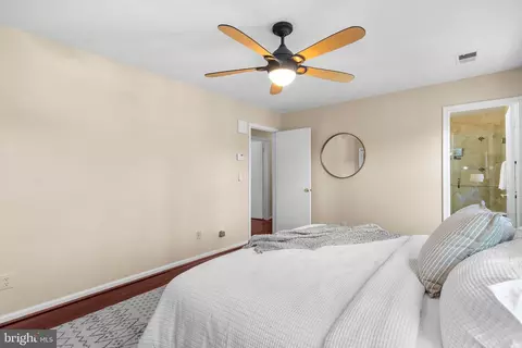 Bedroom - 122 Hamilton Ave, Silver Spring, MD 20901 photo 3 of 6
