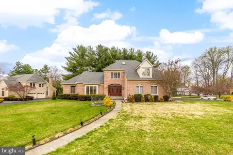 1 Winterset Ct, Potomac, MD 20854