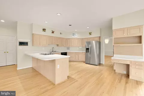 Kitchen - 1 Winterset Ct, Potomac, MD 20854 photo 2 of 3