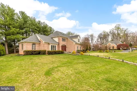 Exterior - 1 Winterset Ct, Potomac, MD 20854 photo 2 of 5