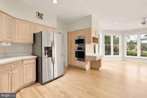 Kitchen - 1 Winterset Ct, Potomac, MD 20854 photo 3 of 3
