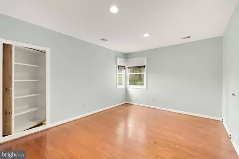 Bedroom - 1 Winterset Ct, Potomac, MD 20854 photo 2 of 5