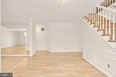Living - 1 Winterset Ct, Potomac, MD 20854 photo 1 of 9