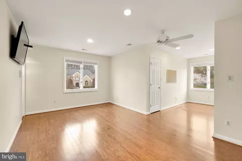 Living - 1 Winterset Ct, Potomac, MD 20854 photo 8 of 9