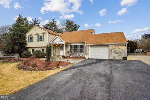 13201 Locksley Ln, Silver Spring, MD 20904