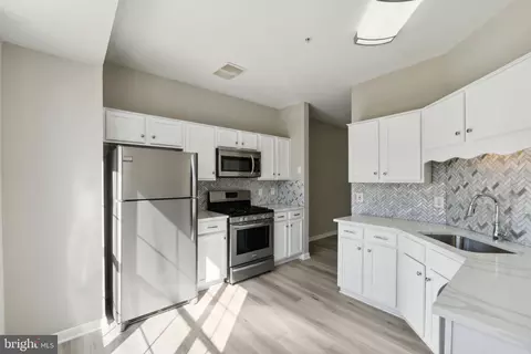 9411 Royal Bonnet Ter, Gaithersburg, MD 20886