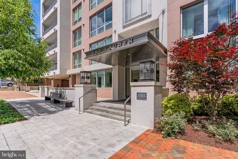 4901 Hampden Ln #703, Bethesda, MD 20814