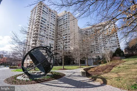 5500 Friendship Blvd #1525N, Chevy Chase, MD 20815