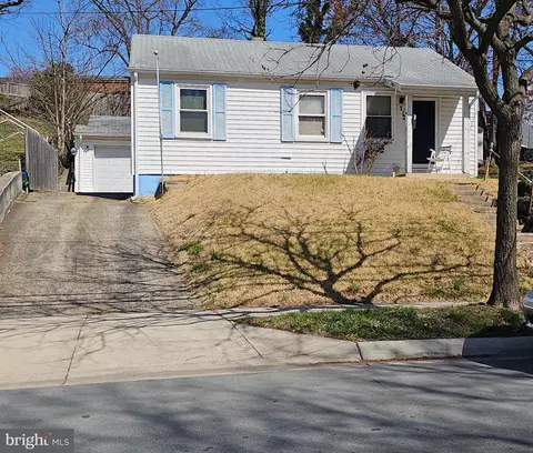 712 Crabb Ave, Rockville, MD 20850