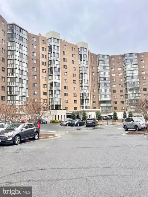 Exterior - 15100 Interlachen Dr #4-417, Silver Spring, MD 20906 photo 5 of 7