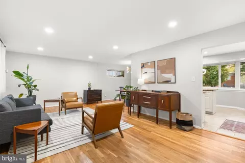 2407 Harmon Rd, Silver Spring, MD 20902 photo 4