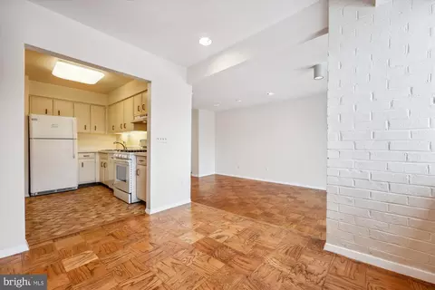 Living - 9907 Blundon Dr #5-301, Silver Spring, MD 20902 photo 6 of 7