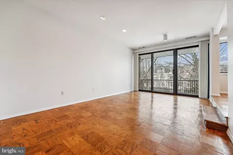 Living - 9907 Blundon Dr #5-301, Silver Spring, MD 20902 photo 1 of 7