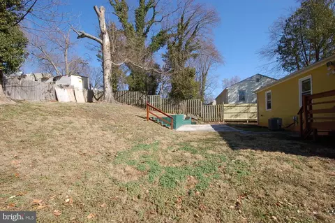 Exterior - 3113 Henderson Ave, Silver Spring, MD 20902 photo 8 of 9