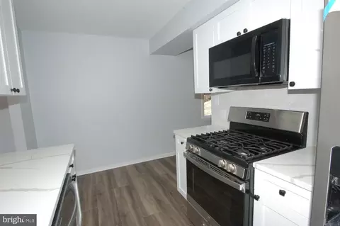 Entry Way - 3113 Henderson Ave, Silver Spring, MD 20902 photo 2 of 2