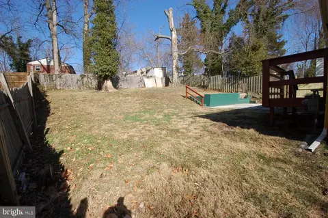 Exterior - 3113 Henderson Ave, Silver Spring, MD 20902 photo 7 of 9