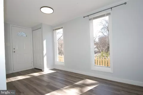 Living - 3113 Henderson Ave, Silver Spring, MD 20902 photo 1 of 8