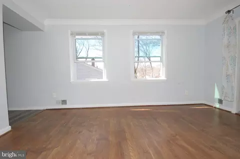 Living - 3113 Henderson Ave, Silver Spring, MD 20902 photo 6 of 8