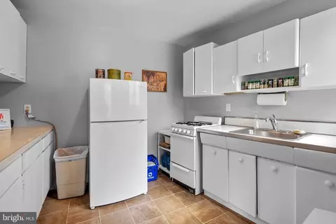 8720 Manchester Rd #4, Silver Spring, MD 20901 photo 13