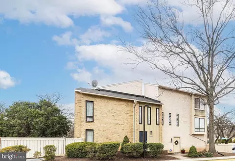 10102 Ridgeline Dr, Montgomery Village, MD 20886