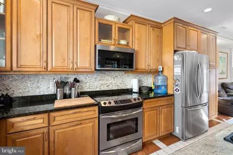 Kitchen - 13131 Holdridge Rd, Silver Spring, MD 20906 photo 4 of 7