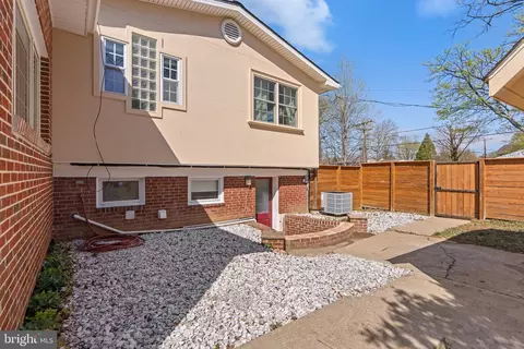 Exterior - 13131 Holdridge Rd, Silver Spring, MD 20906 photo 4 of 5