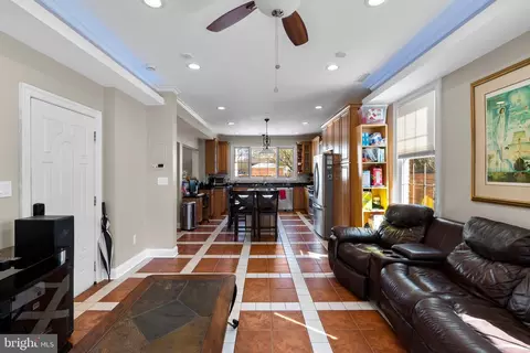 Entry Way - 13131 Holdridge Rd, Silver Spring, MD 20906 photo 2 of 6