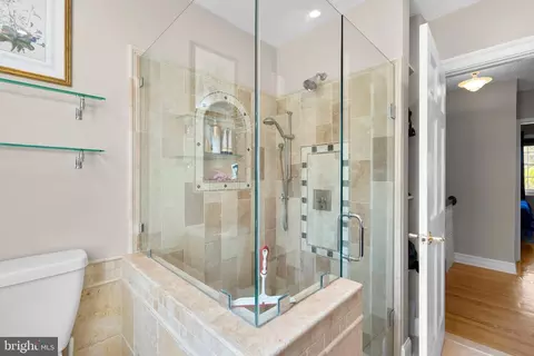 Bath - 13131 Holdridge Rd, Silver Spring, MD 20906 photo 1 of 3