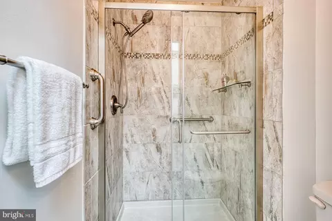 9238 Three Oaks Dr, Silver Spring, MD 20901 photo 21
