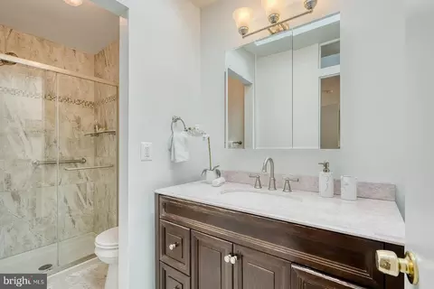 9238 Three Oaks Dr, Silver Spring, MD 20901 photo 20
