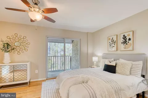 9238 Three Oaks Dr, Silver Spring, MD 20901 photo 17