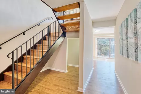 9238 Three Oaks Dr, Silver Spring, MD 20901 photo 32