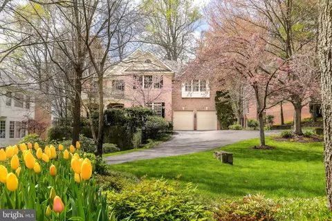 6715 Landon Ln, Bethesda, MD 20817