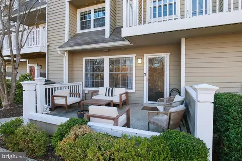 5704 Chapman Mill Dr #2006/300, Rockville, MD 20852