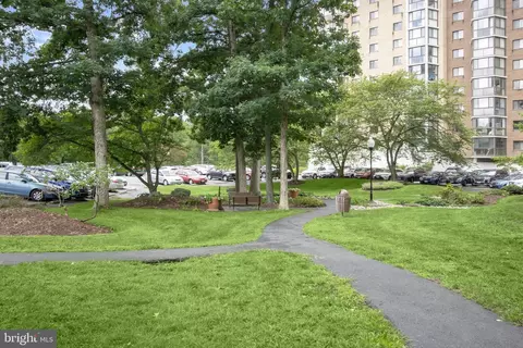 Exterior - 15101 Interlachen Dr #1-618, Silver Spring, MD 20906 photo 4 of 7