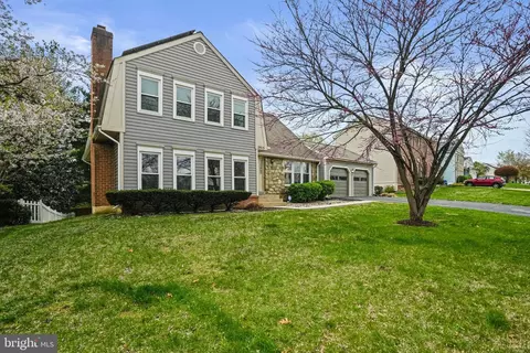 2913 Gracefield Rd, Silver Spring, MD 20904 photo 2