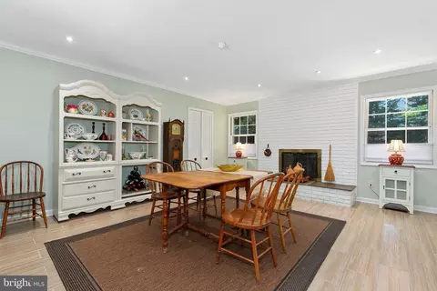 Dining - 3004 Bluff Point Ln, Silver Spring, MD 20906 photo 2 of 6