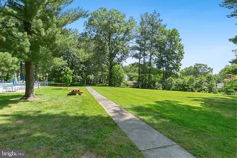 Exterior - 3004 Bluff Point Ln, Silver Spring, MD 20906 photo 20 of 23