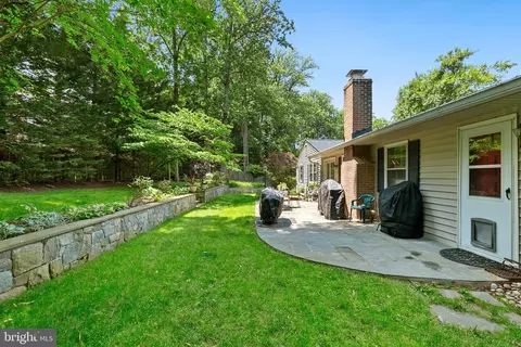 Exterior - 3004 Bluff Point Ln, Silver Spring, MD 20906 photo 7 of 23