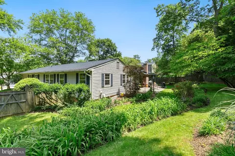 Exterior - 3004 Bluff Point Ln, Silver Spring, MD 20906 photo 11 of 23