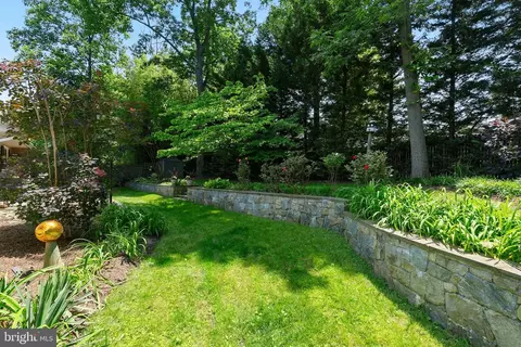 Exterior - 3004 Bluff Point Ln, Silver Spring, MD 20906 photo 15 of 23