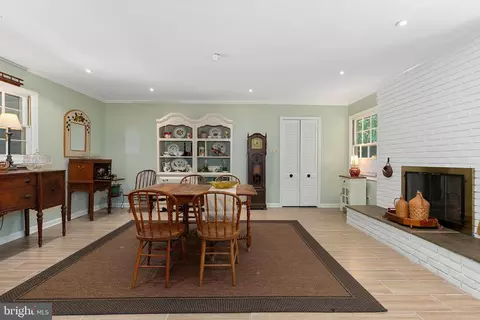 Dining - 3004 Bluff Point Ln, Silver Spring, MD 20906 photo 6 of 6