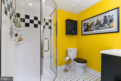 Bath - 3004 Bluff Point Ln, Silver Spring, MD 20906 photo 3 of 4