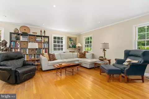 Living - 3004 Bluff Point Ln, Silver Spring, MD 20906 photo 1 of 4
