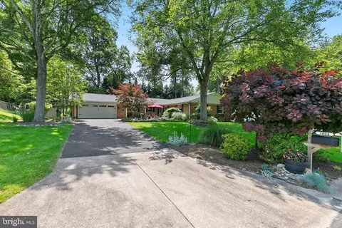 Exterior - 3004 Bluff Point Ln, Silver Spring, MD 20906 photo 2 of 23