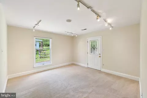 808 Hobbs Dr, Silver Spring, MD 20904 photo 16