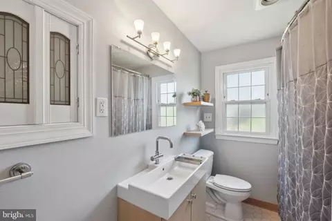 808 Hobbs Dr, Silver Spring, MD 20904 photo 9